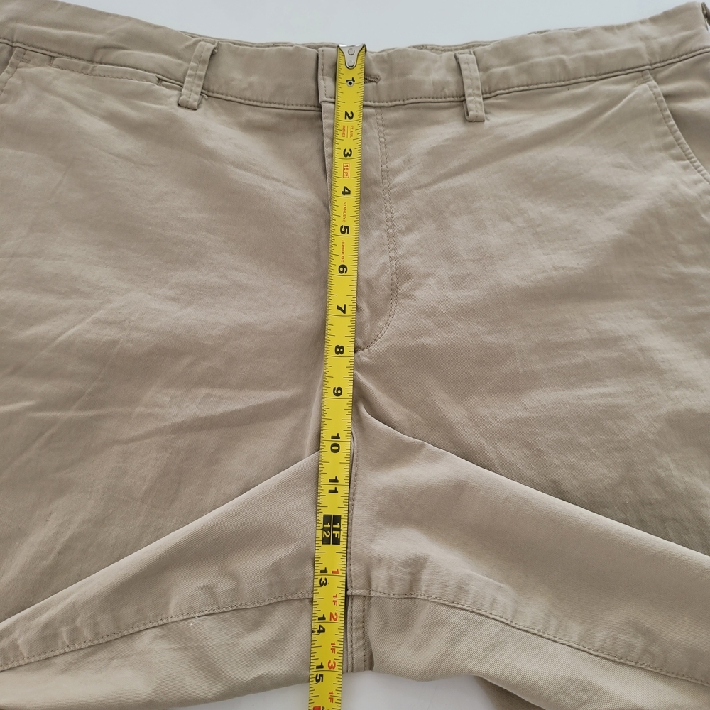 Gap Men's  Shorts 10" Essential Khaki Size 38 - Picture 10 of 13